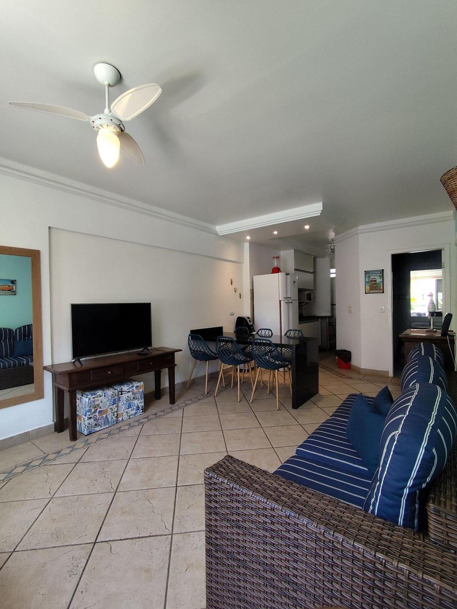 Pe Na Areia: Beachfront Guarujá Apartment with AC and Ocean Views Exterior photo